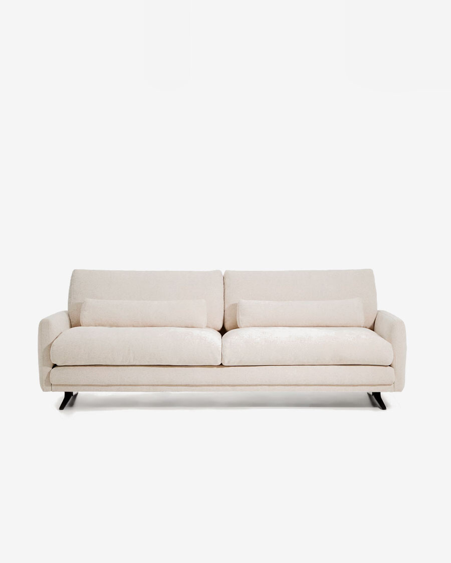 Sofá Veliro 3 plazas de chenilla beige y patas de acero con acabado negro 240 cm FSC Mix Credit Sofá Veliro 3 plazas de chenilla beige y patas de acero con acabado negro 240 cm FSC Mix Credit