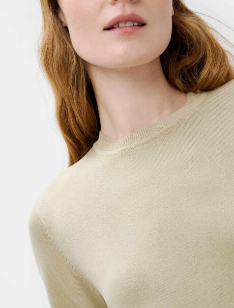 BLUSA DE MANAGA CORTA EN VISCOSA BEIGE