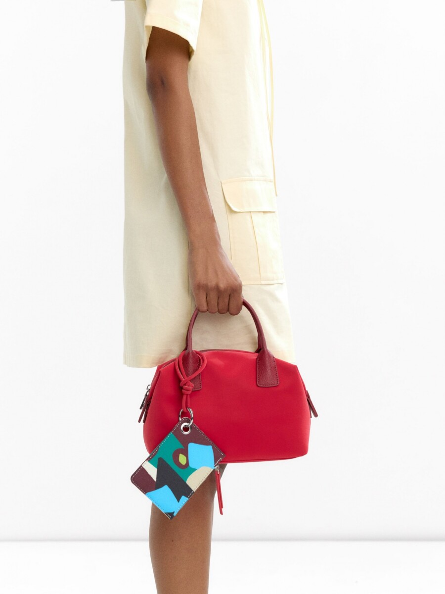 Bolso Tote Textura Suave Con Colgante rojo
