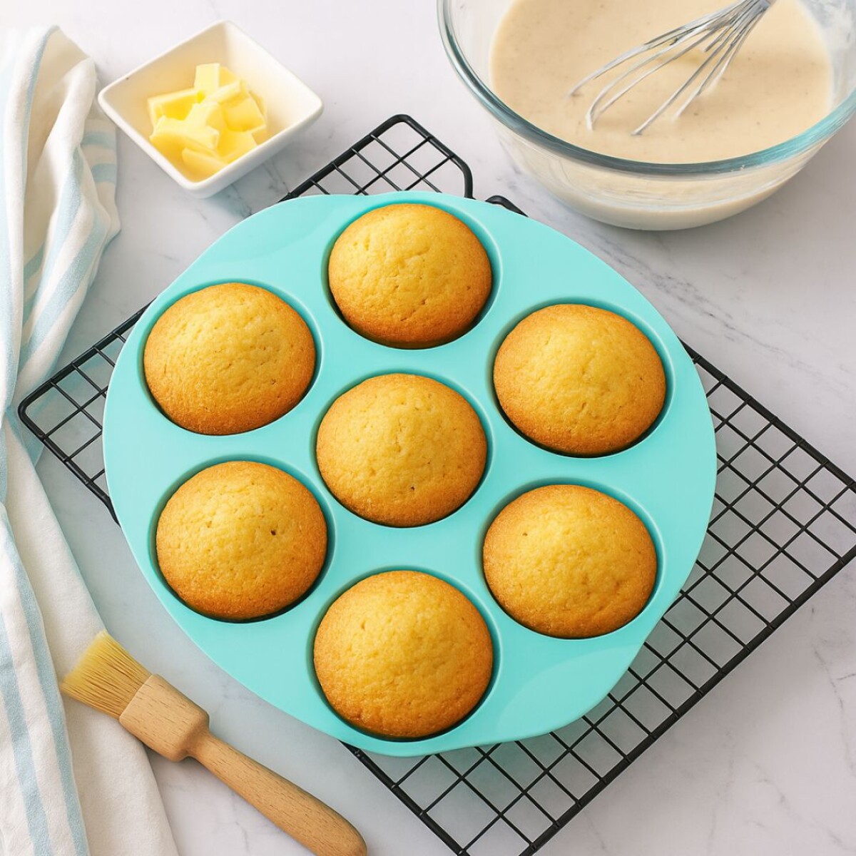 MOLDE PARA MUFFINS DE SILICONA 21CM 