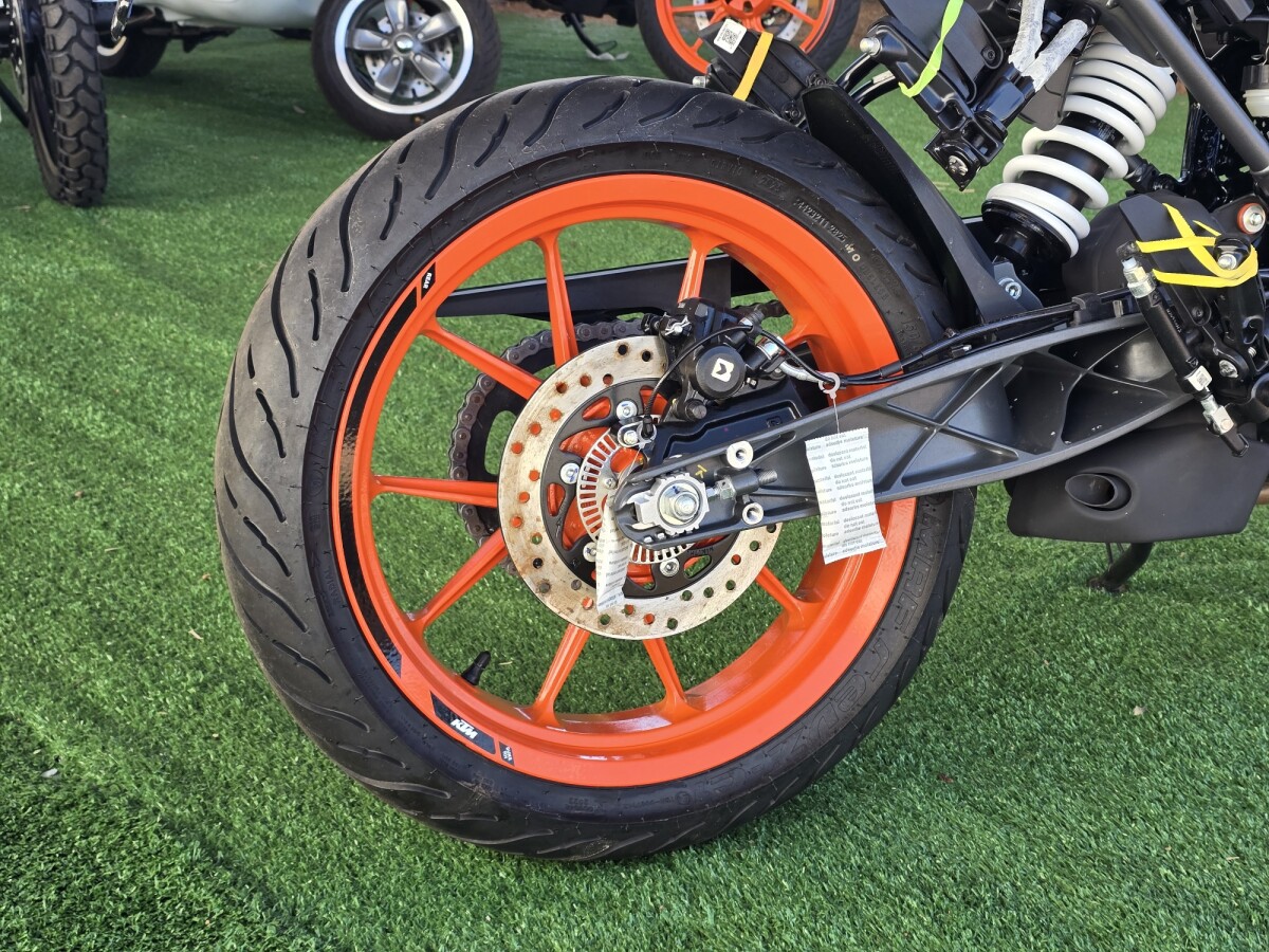 KTM Duke 200 0KM | Permuta / Financia KTM Duke 200 0KM | Permuta / Financia