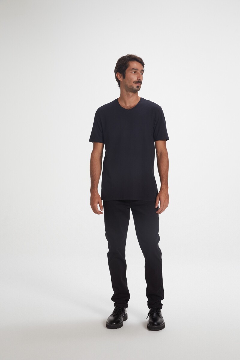 CAMISETA MM MASC - PRETO ESCURO 