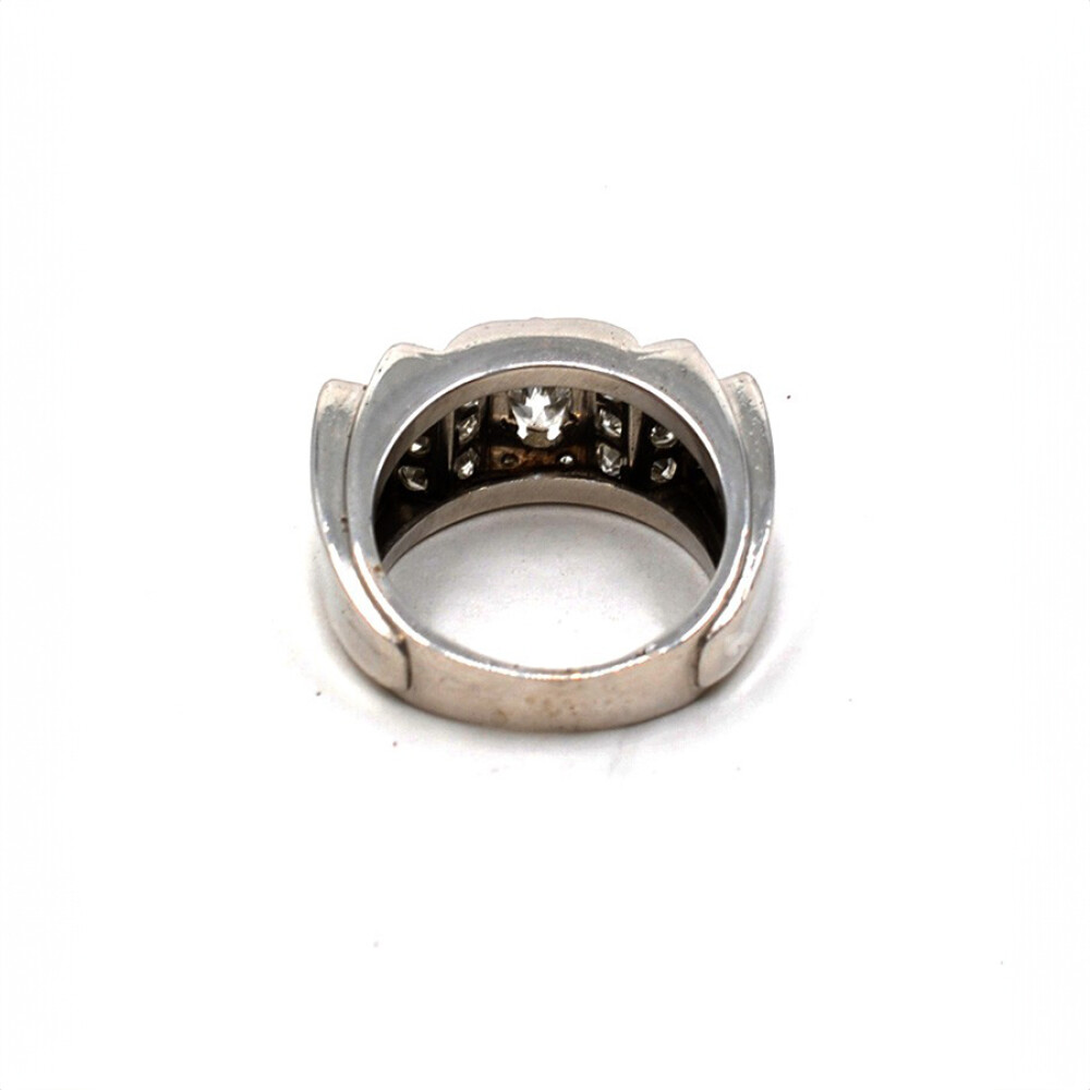 Anillo En Platino Con Importante Brillante Central Navette Anillo En Platino Con Importante Brillante Central Navette