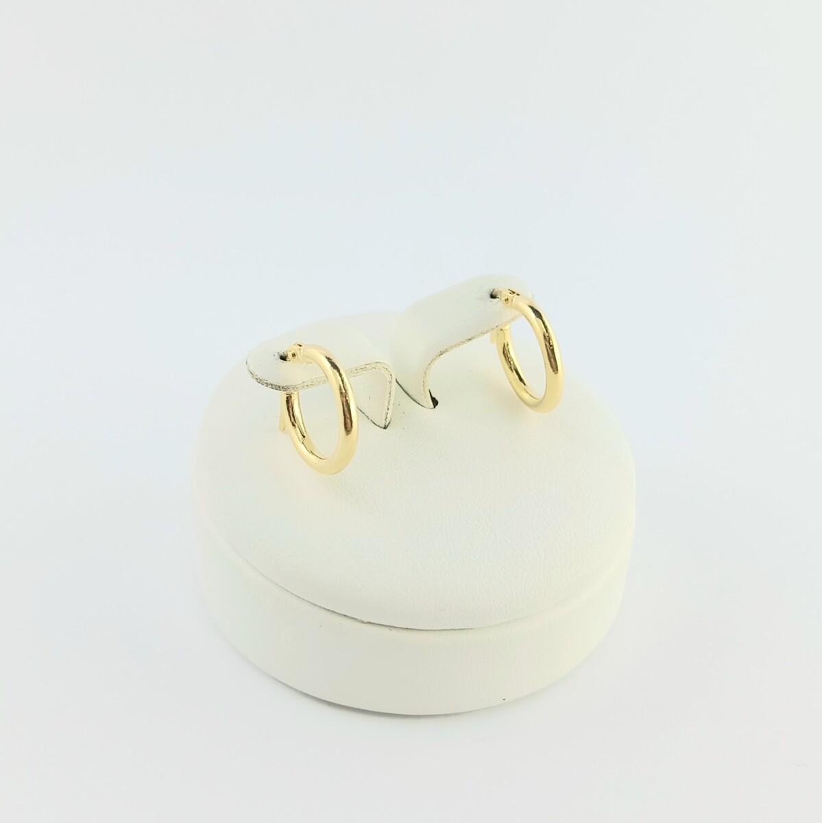 Par de aros Realeza en oro 18 ktes. 