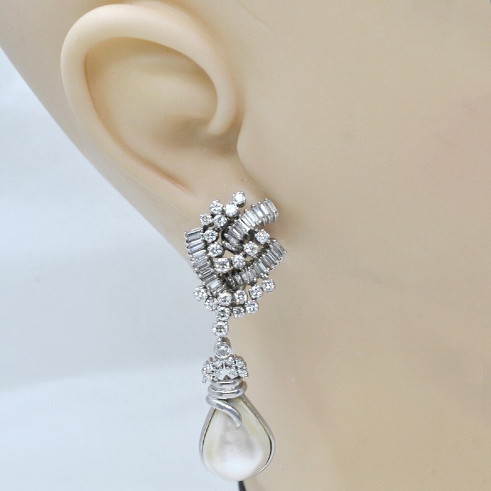 Caravanas En Oro 18K Blanco, Brillantes Y Madre Perla Caravanas En Oro 18K Blanco, Brillantes Y Madre Perla