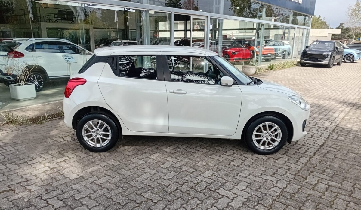 Suzuki Swift 1.2 GL MT - 2021 Suzuki Swift 1.2 GL MT - 2021