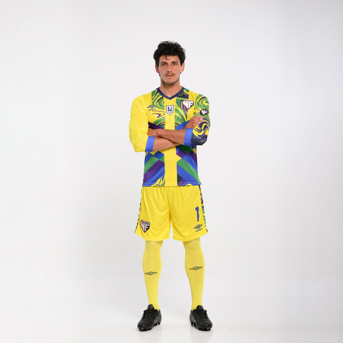 Eq. M/L de fútbol personalizado Umbro Hombre - 001 