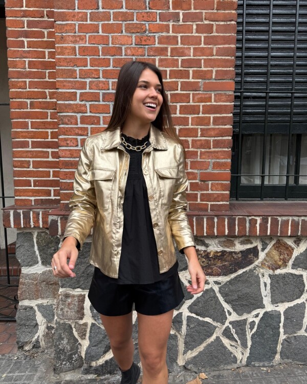 Chaqueta metalizada dorada