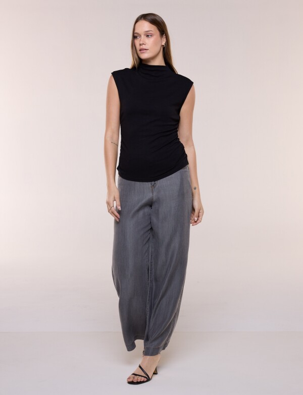 Musculosa Mock Neck & Frunces Laterales NEGRO
