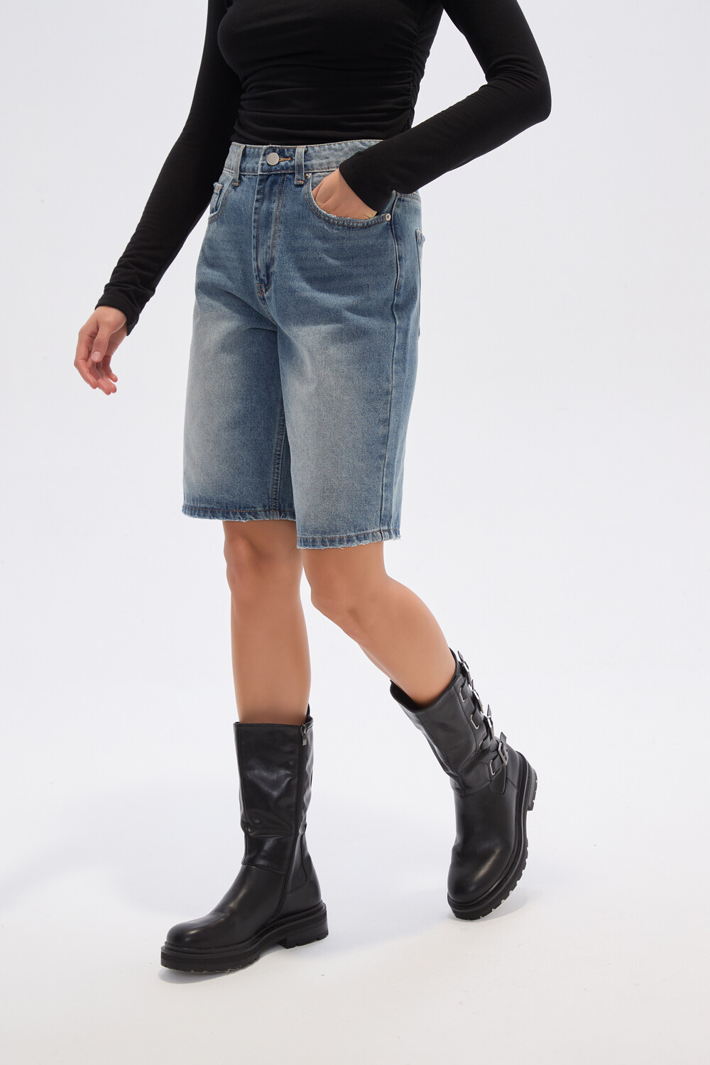 Bermuda Mileno Azul Grisaceo