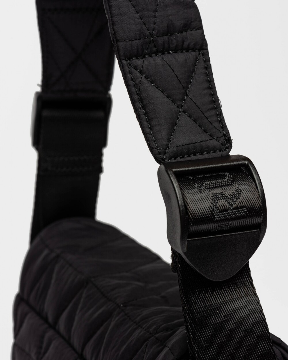 Bandolera Thunder En Nylon Negro