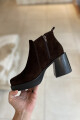 Bota mora Chocolate gamuza