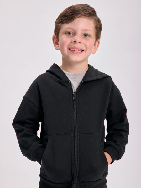 Campera deportiva básica Negro