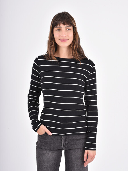 REMERA FELDA VARIANTE 3