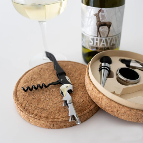 Set de Vino 4 Accesorios con Sacacorchos y Estuche de Corcho Natural