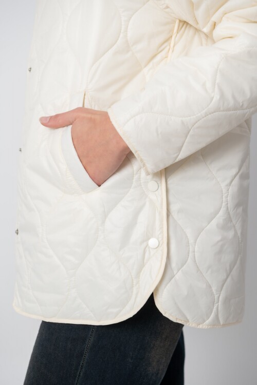 Campera con capucha Panna