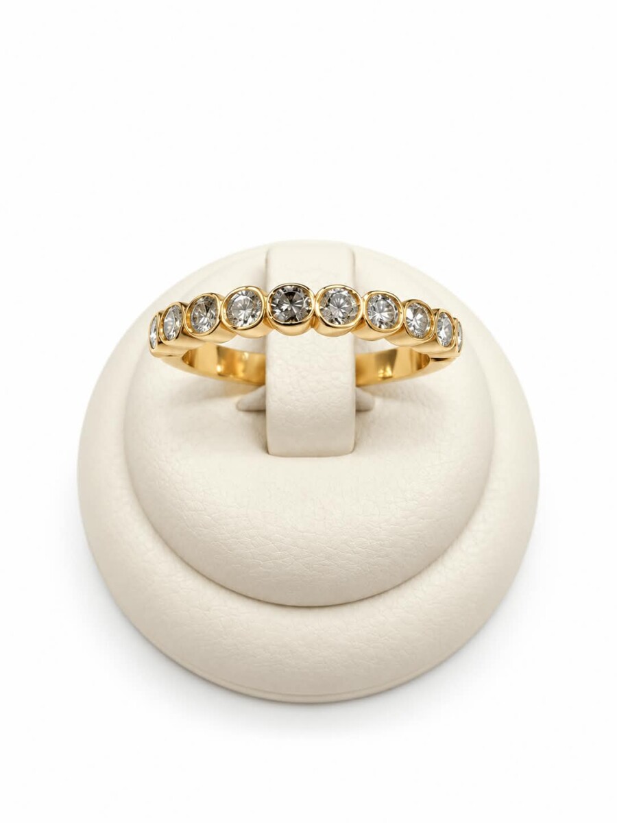 Anillo en Oro 18kt medio sin fin con Brillantes 