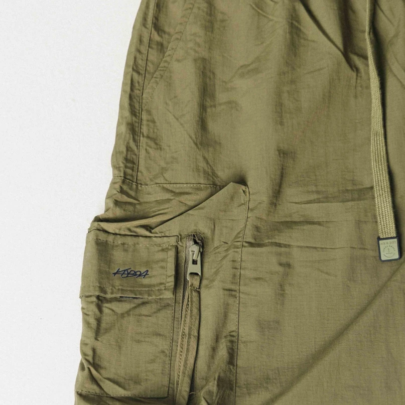 BERMUDA NYLON KARGO VERDE BERMUDA NYLON KARGO VERDE