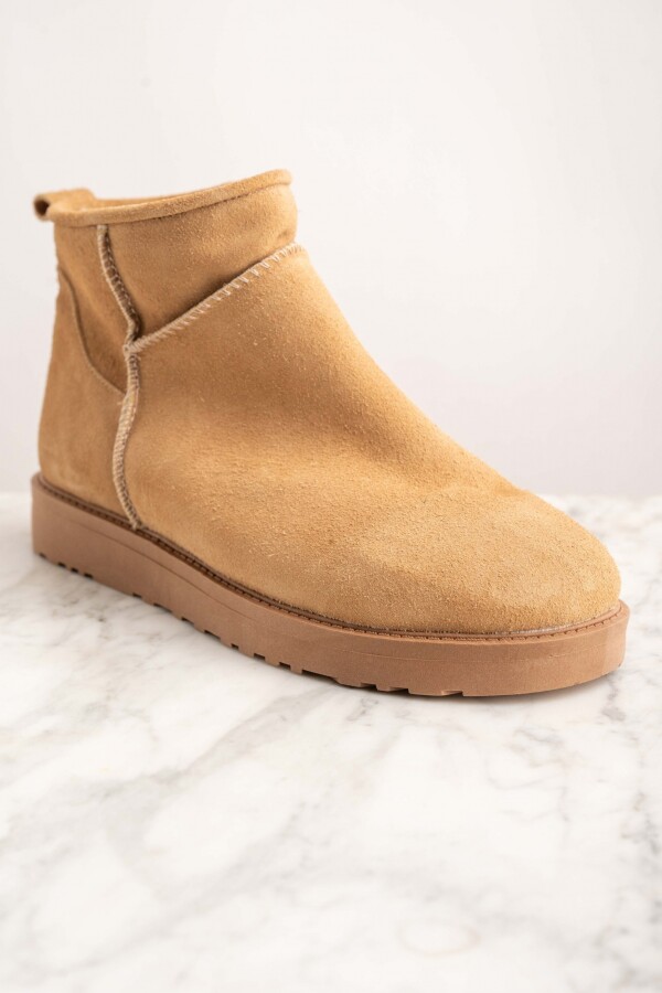 Bota Gamuza Con Corderito Arena