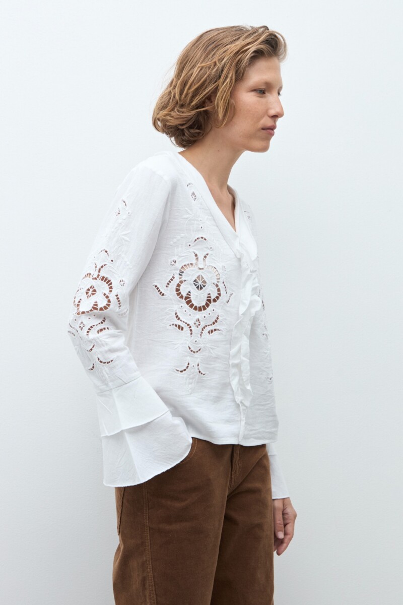 Blusa calada con volados blanco