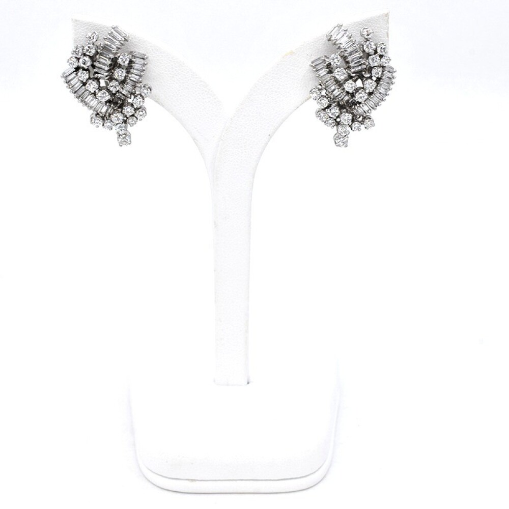 Caravanas En Oro 18K Blanco, Brillantes Y Madre Perla Caravanas En Oro 18K Blanco, Brillantes Y Madre Perla