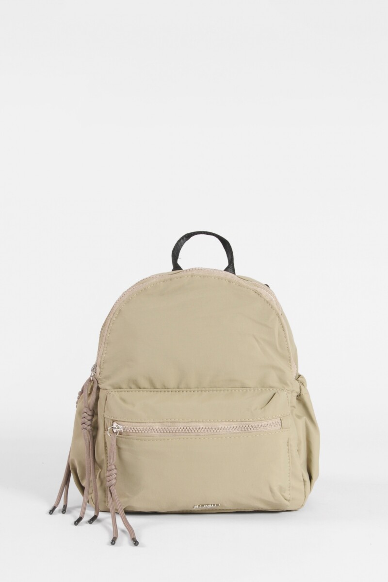 Mochila mediana cierres con strap carry topo