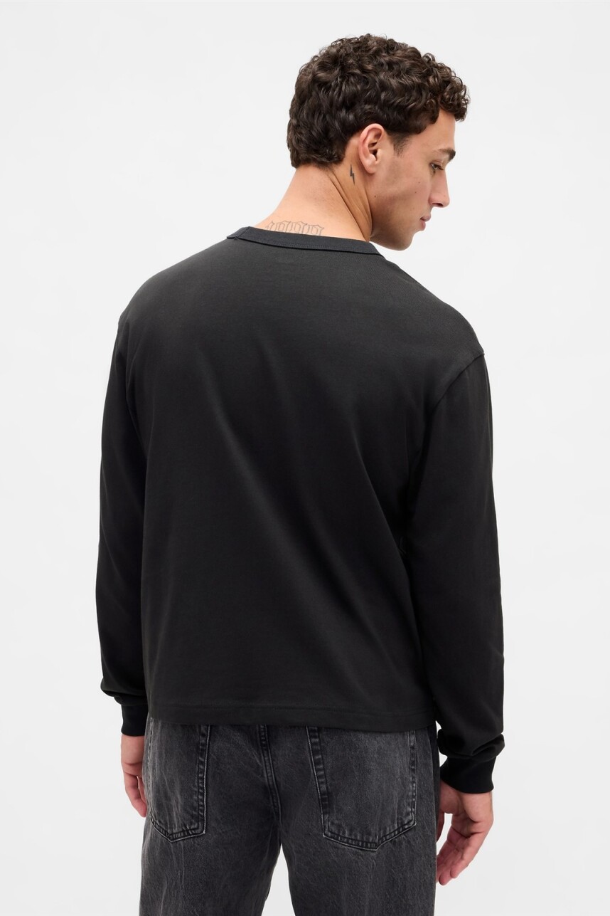 Remera Logo Gap Manga Larga Hombre Moonless Night