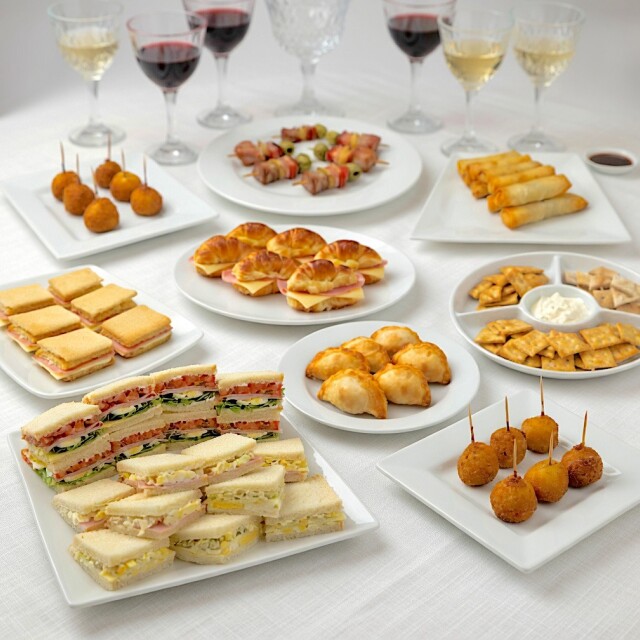 Lunch - 16 a 18 Personas Full Lunch - 16 a 18 Personas Full