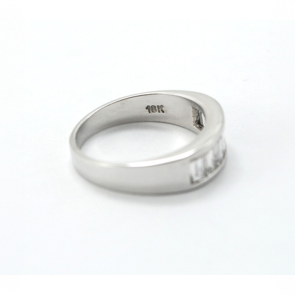 Anillo Oro 18K Blanco Y 7 Brillantes Baguettes Anillo Oro 18K Blanco Y 7 Brillantes Baguettes
