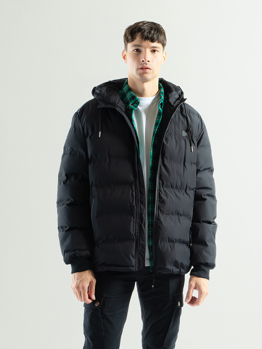 Campera Nylon Capitoneada C/Capucha Jack - Negro 