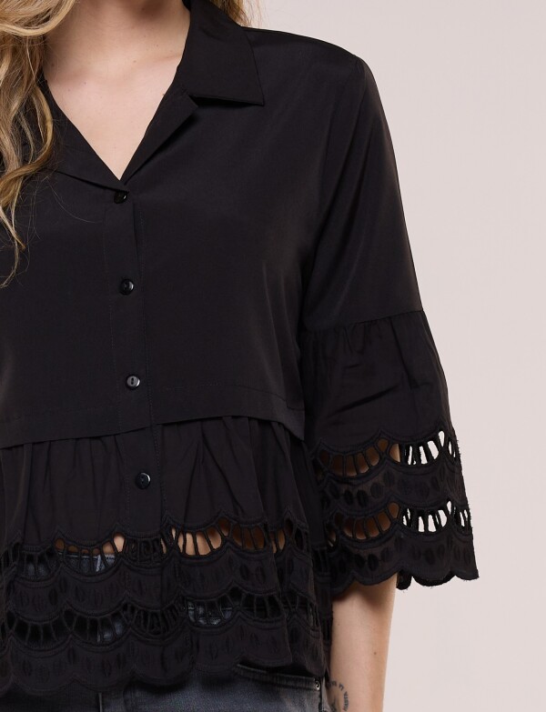 Camisa Con Mangas De Bordado Suizo NEGRO