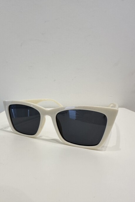 NEW HAILEY SUNNIES OFF WHITE