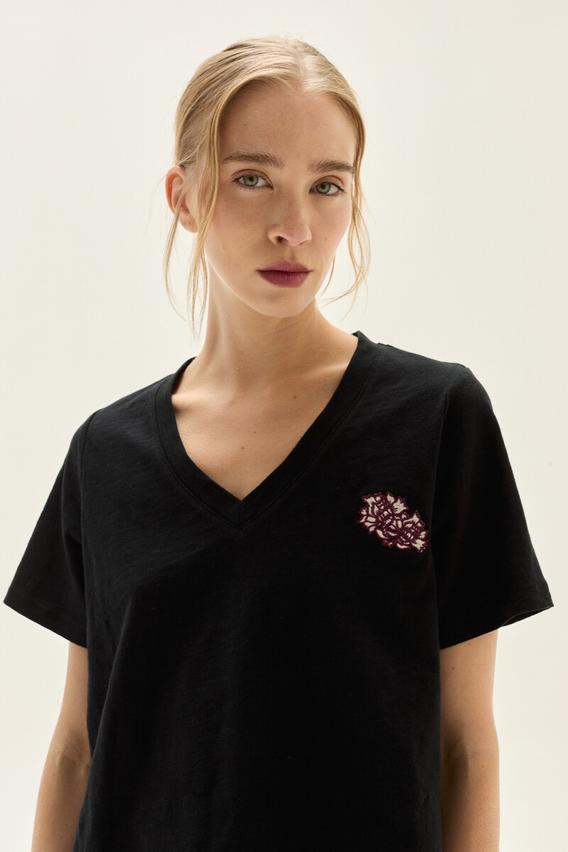 Remera Berry Negro