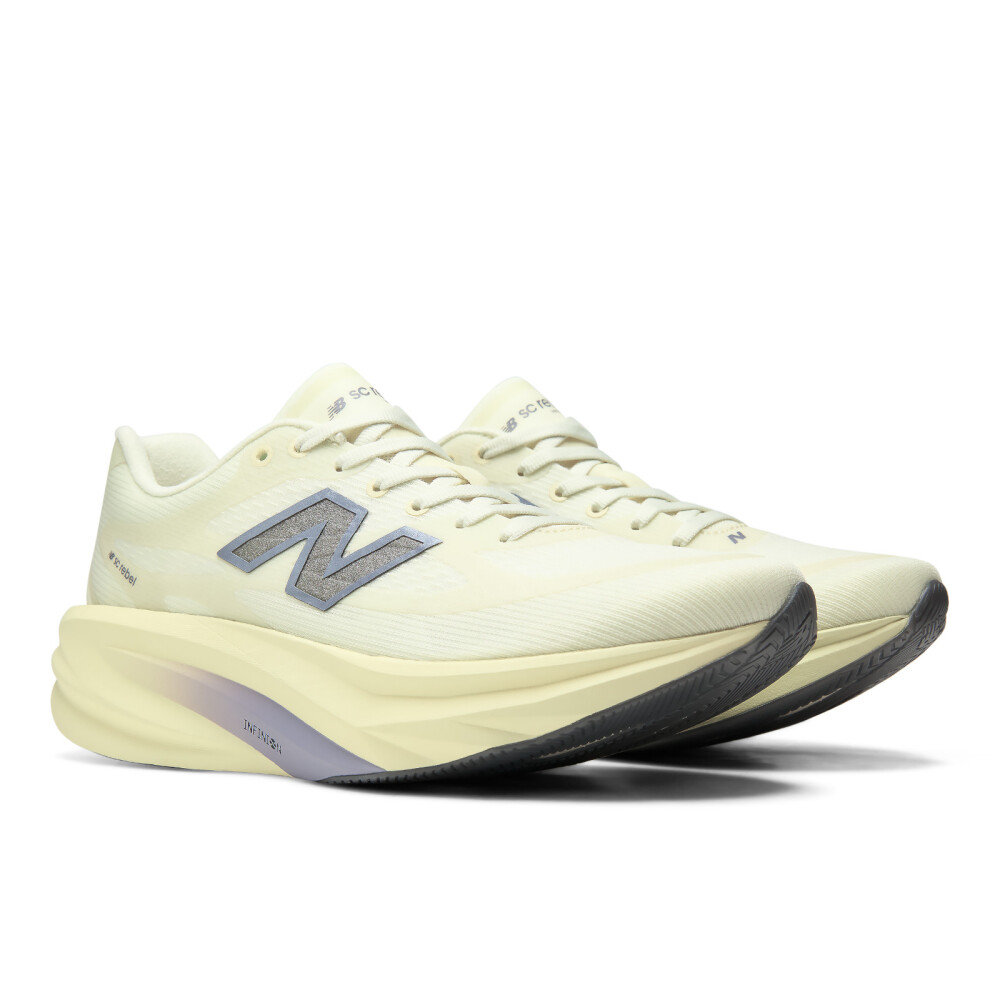 Zapatillas Running Supercomp Rebel V1 Mujer Beige