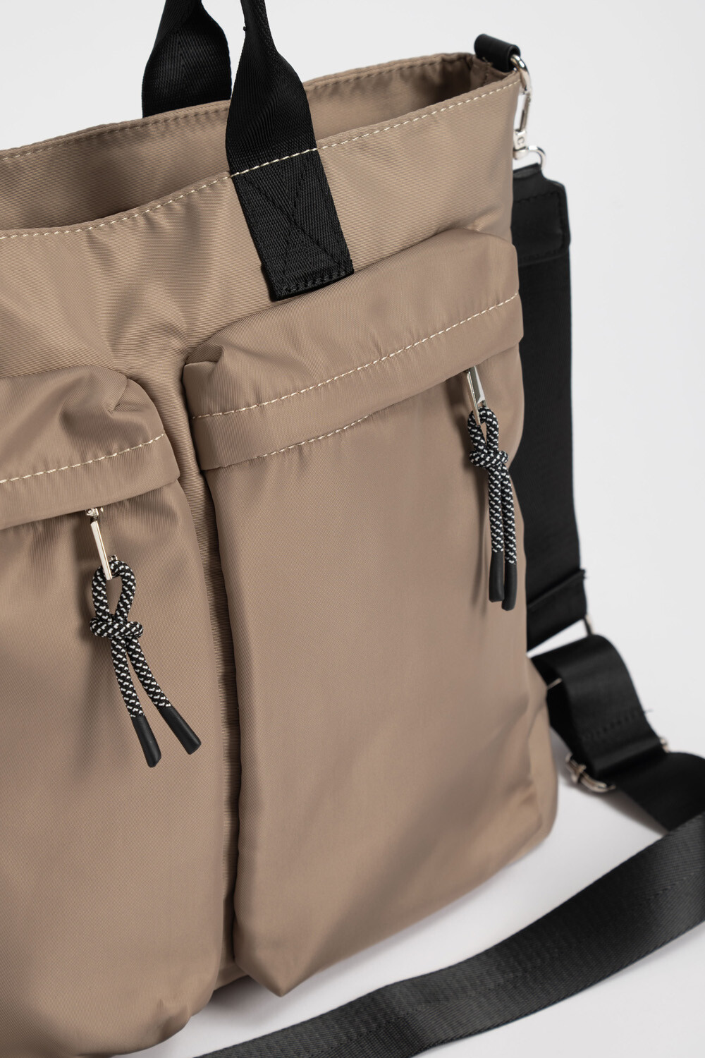 Bolso grande beige 2025