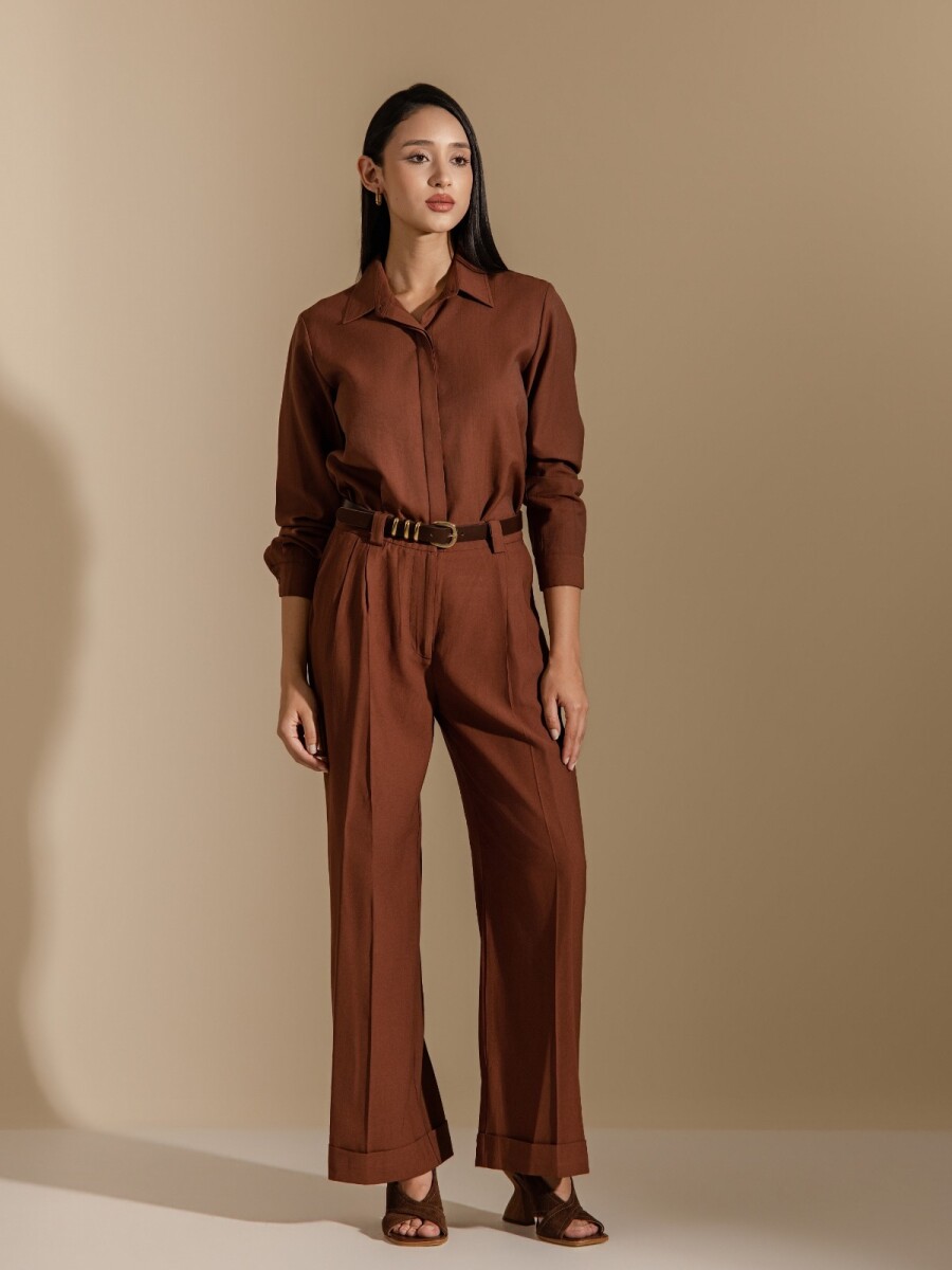 Pantalón con Pliegues. 