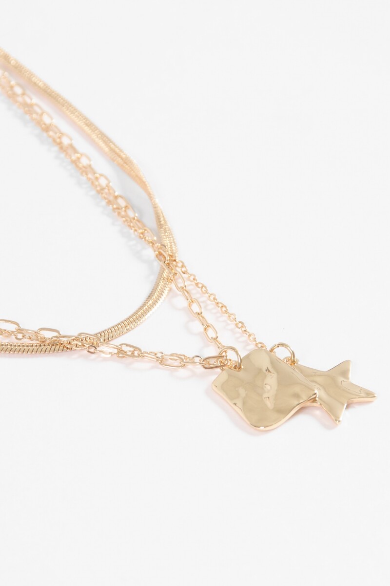 Collar triple cadena dijes dorado