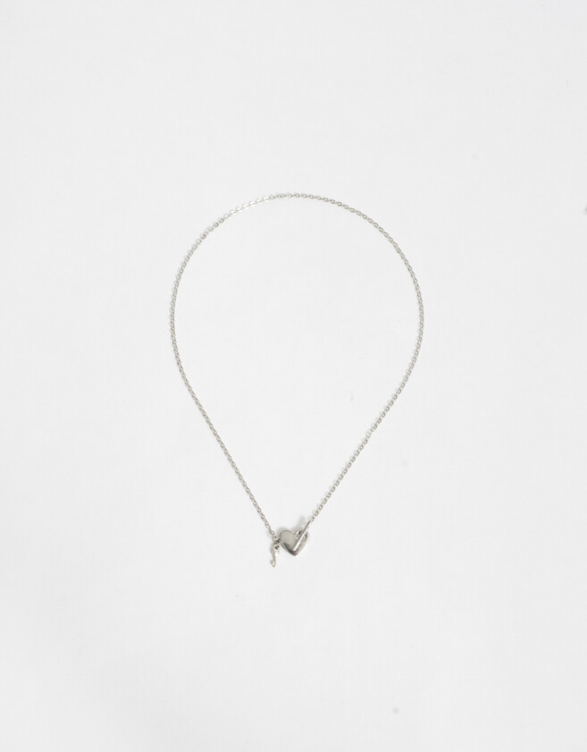 Cadena Corta con Dije Con corazón Cadena Corta Con Dije Corazón - Plateado