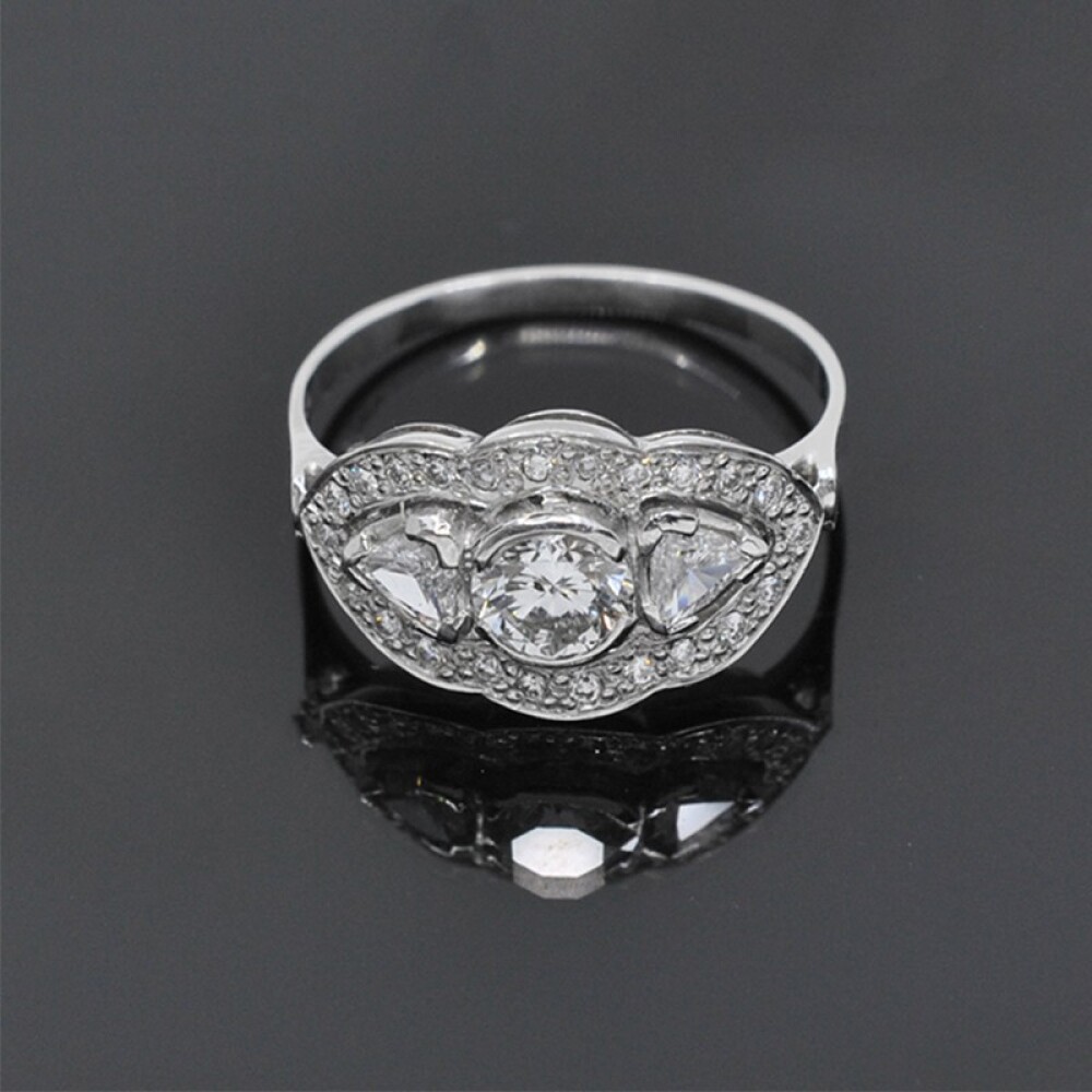 Anillo Nuevo, Estilo Antiguo, En Oro 18K Y Brillantes Anillo Nuevo, Estilo Antiguo, En Oro 18K Y Brillantes