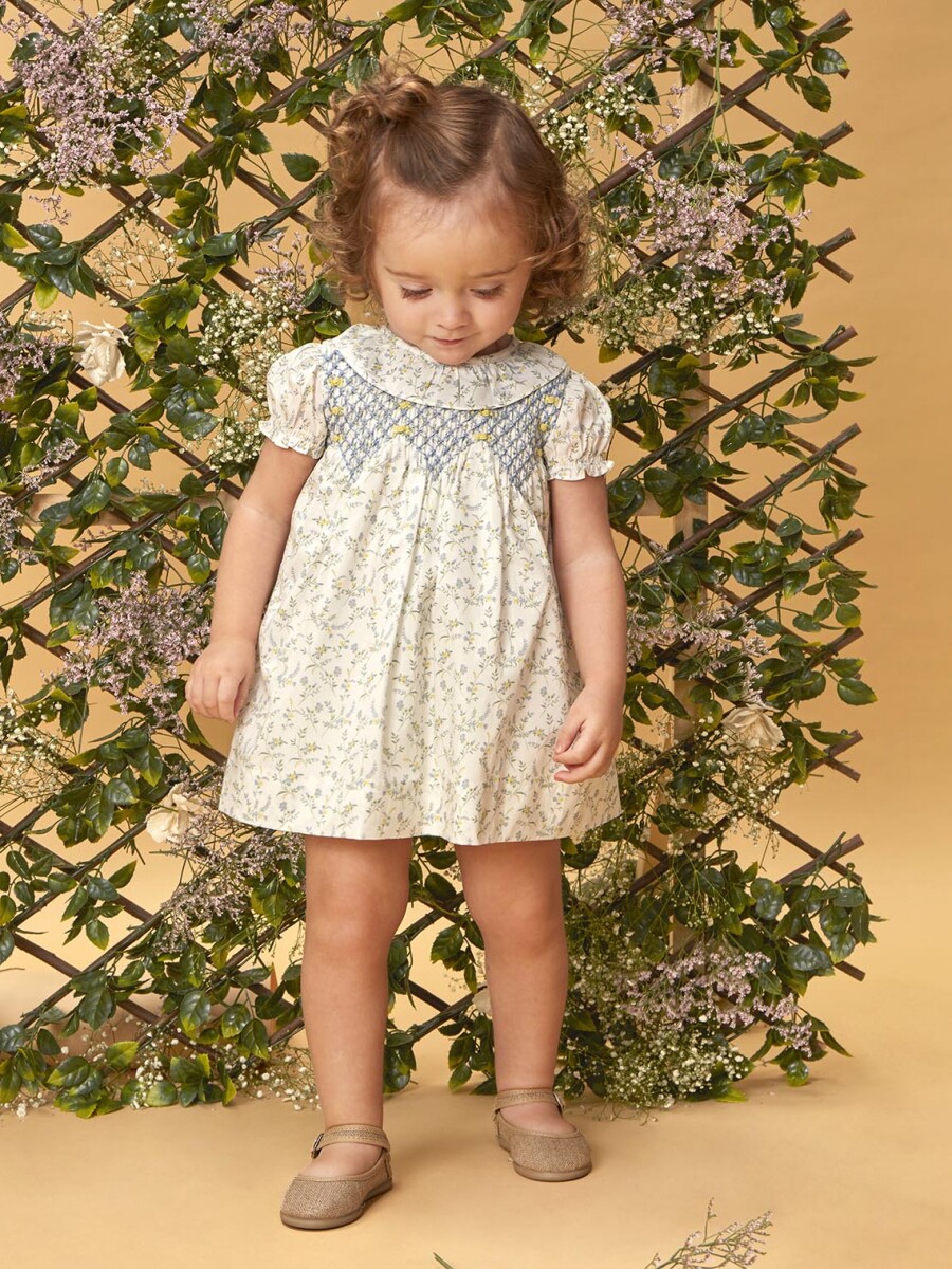 Vestido De Florecitas Con Nido De Abeja Azul