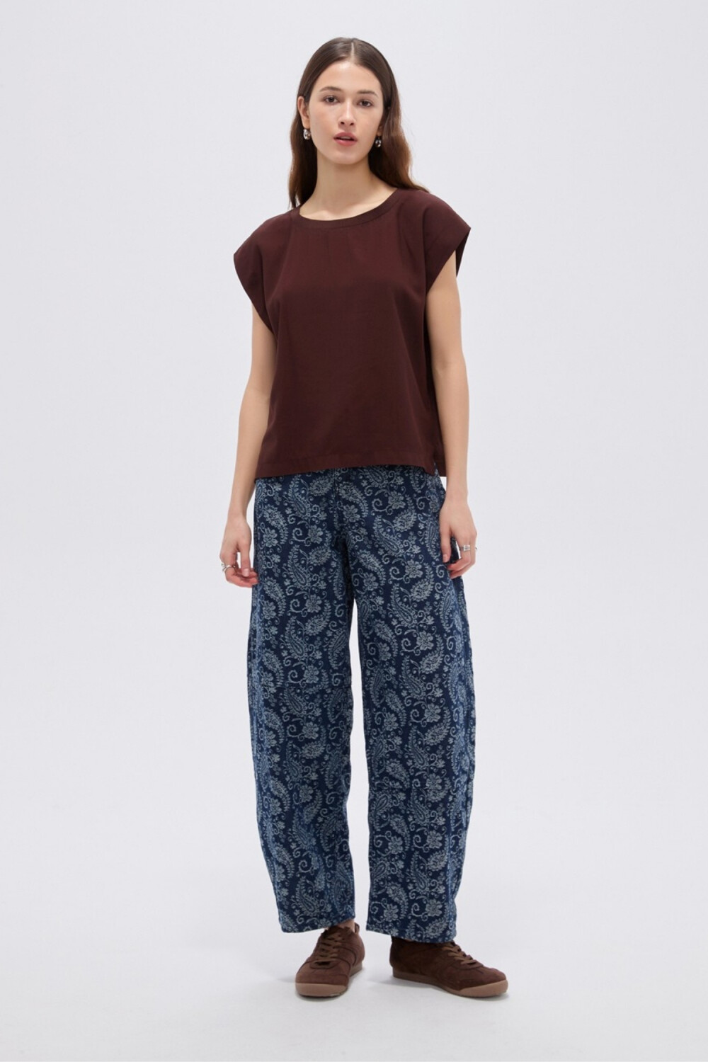 Remera Zoru Marron