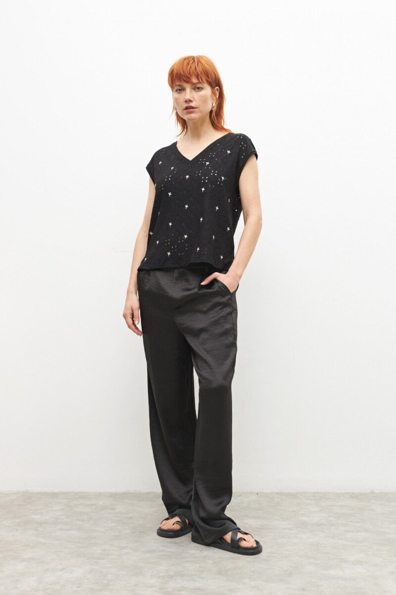 Blusa broderie con flores bordados - negro 