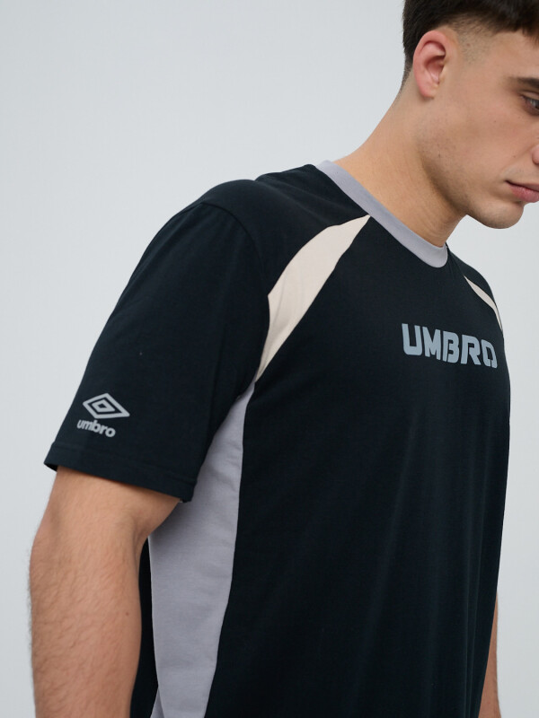 REMERA CROSS Umbro Hombre 002