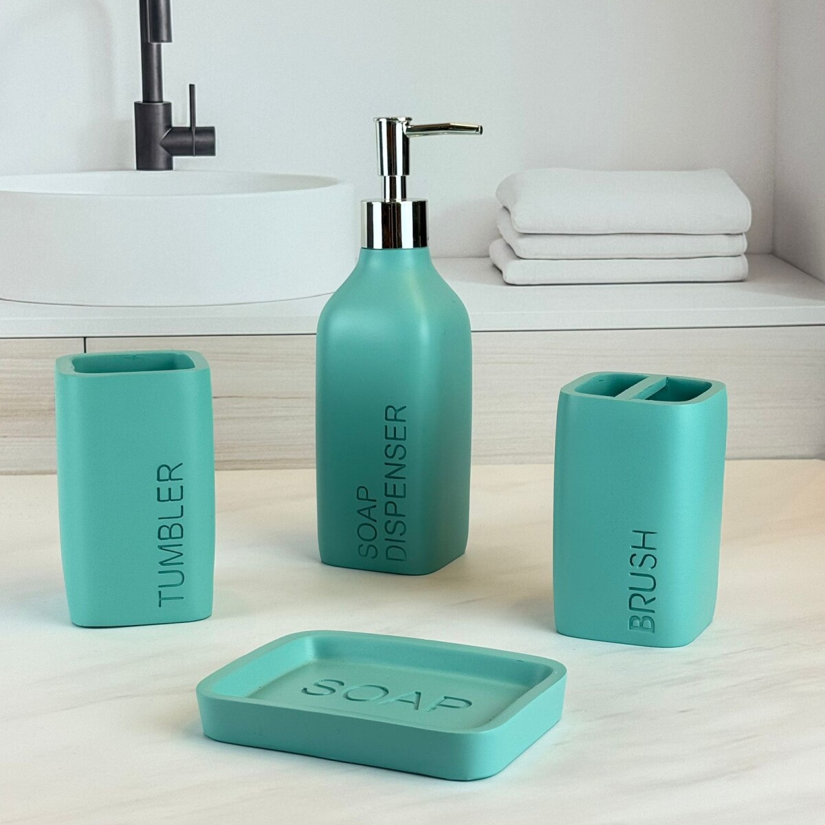 Set de Accesorios de Baño 4 Piezas en Resina 