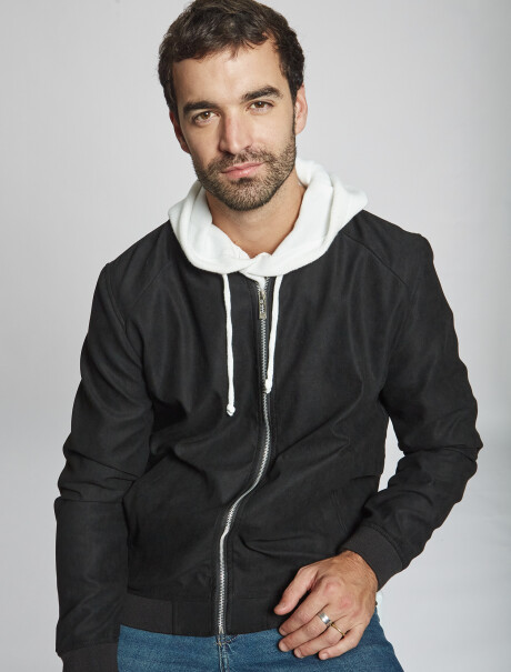 Campera bomber gamuza negro