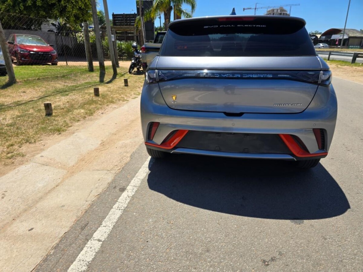 BYD e2 GS 100% eléctrico Extra Ful | Permuta / Financia BYD e2 GS 100% eléctrico Extra Ful | Permuta / Financia