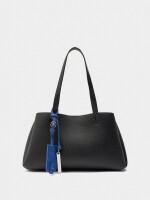 Bolso Tote Liso Con Colgante negro
