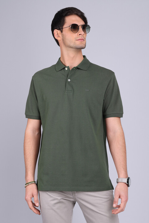 Remera con cuello Arrow OLIVA