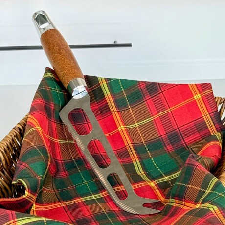 Cuchillo para Queso de Acero Inoxidable con Mango de Madera 28.5cm Cuchillo para Queso de Acero Inoxidable con Mango de Madera 28.5cm