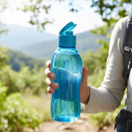 Botella caramañola plástica con tapón 800 ml CELESTE